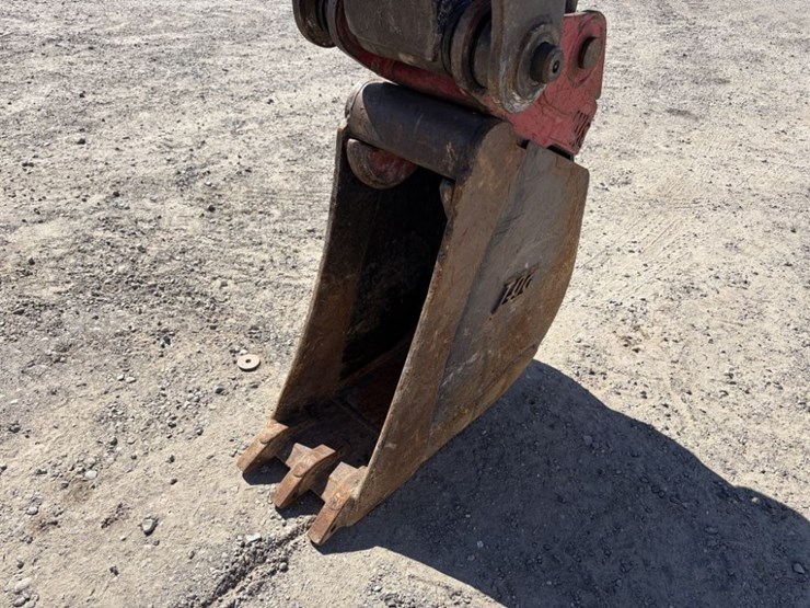 2011-deere-85d-image-12