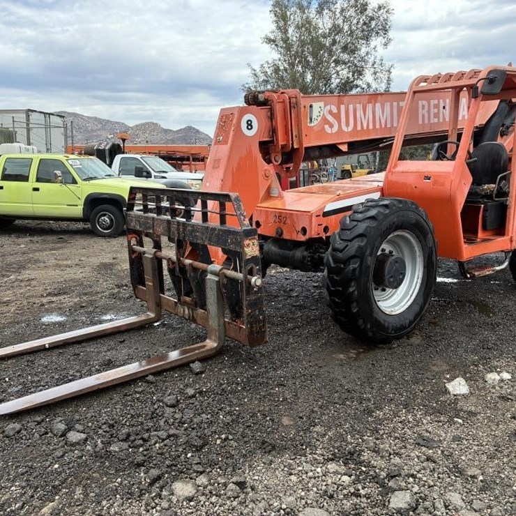 2005 SKY TRAK 8042