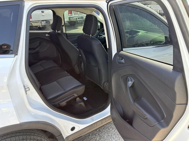 2018-ford-escape-se-image-11