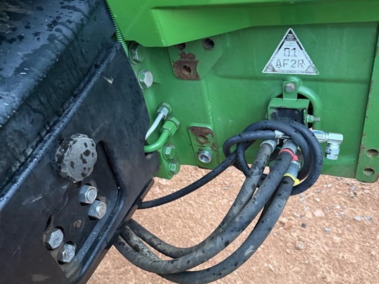 2012-john-deere-7230r-image-34