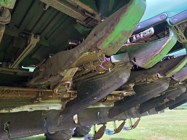 2013-john-deere-608c-image-24