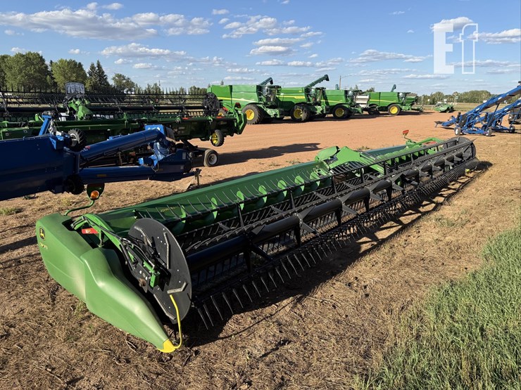 2019-john-deere-745fd-image-3