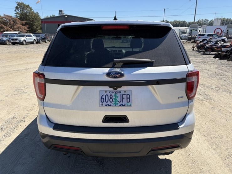 2018-ford-explorer-image-5
