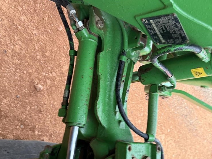 2012-john-deere-7230r-image-33