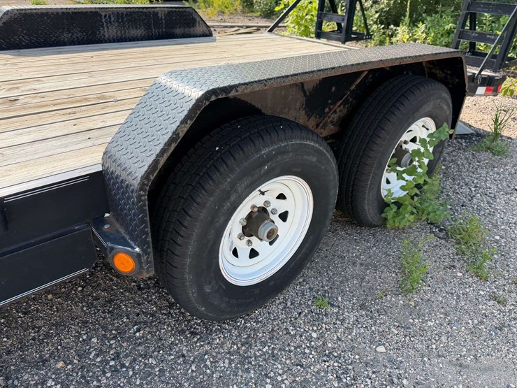 2016-pj-tandem-axle-trailer,-83”-wide,-16’+2’-beavertail,-st235/80r16-tires,-8-bolt-hubs,-5’x16”-ram-image-10