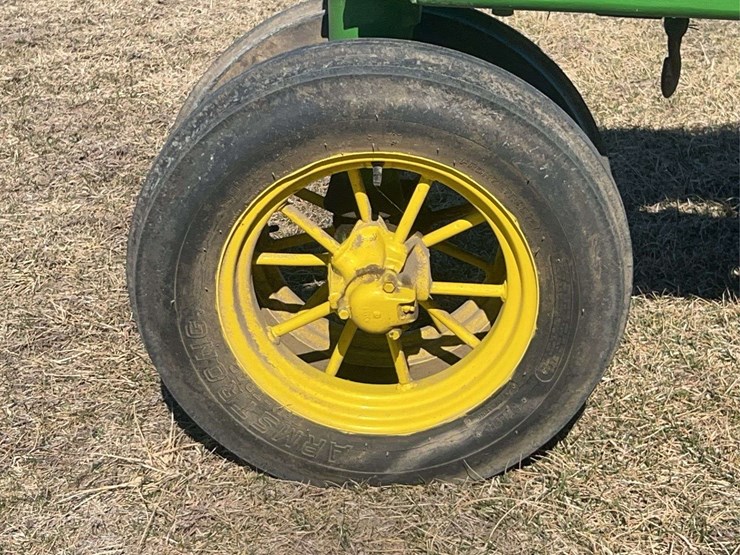 john-deere-model-b-image-28