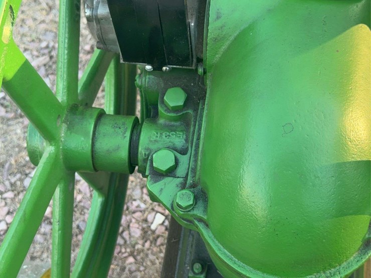 john-deere-112-image-9