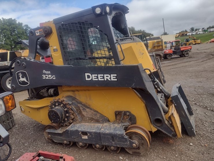 deere-325g-image-3