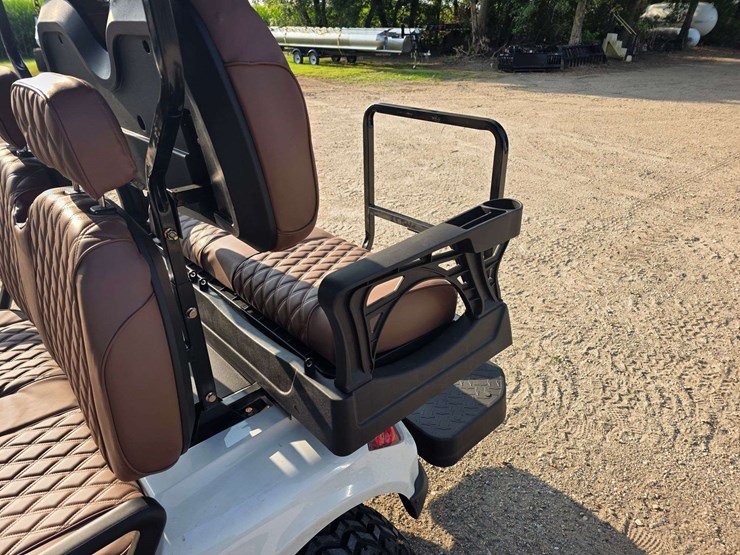 sdlg80-electric-golf-cart,-1.3-miles-(will-go-up),-60v-motor,-4-passenger,-approx-battery-range:-50-image-26