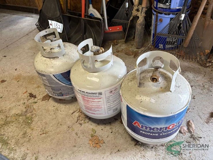 (3)-propane-tanks-image-2