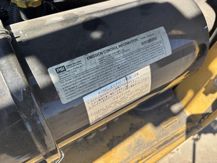2020-caterpillar-gc40k-image-37