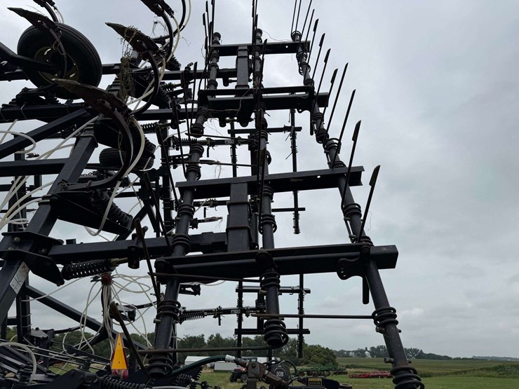 flexi-coil-model-340-41’-chisel-plow,-set-up-for-anhydrous-currently,-3-bar-coil-tine-harrow,-hydrau-image-18
