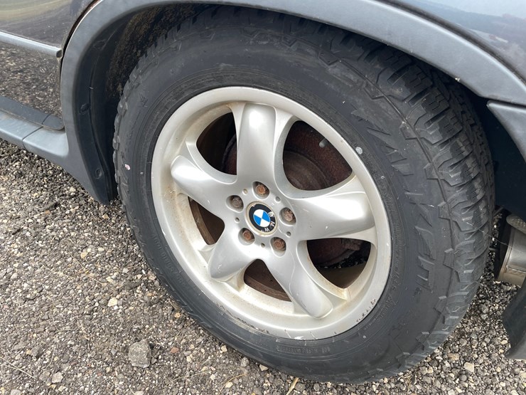 2002-bmw-x5-image-7