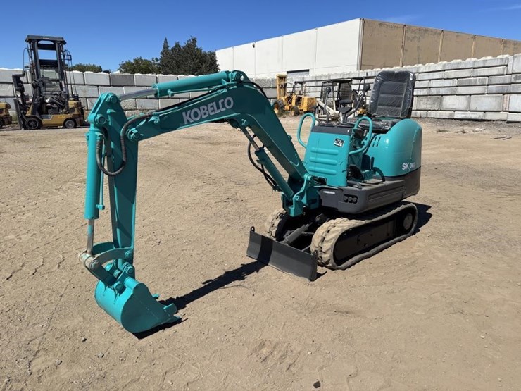kobelco-sk007-image-1