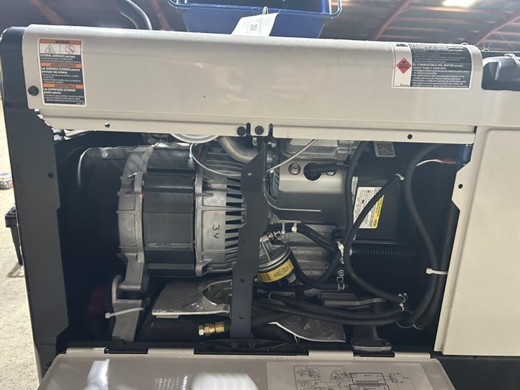 #209-•-hobart-champion-elite-25-225-generator-&-stick-image-9