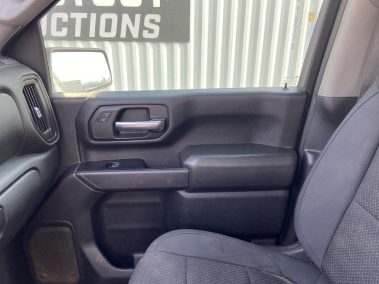 2020-chevrolet-silverado-2500-image-13