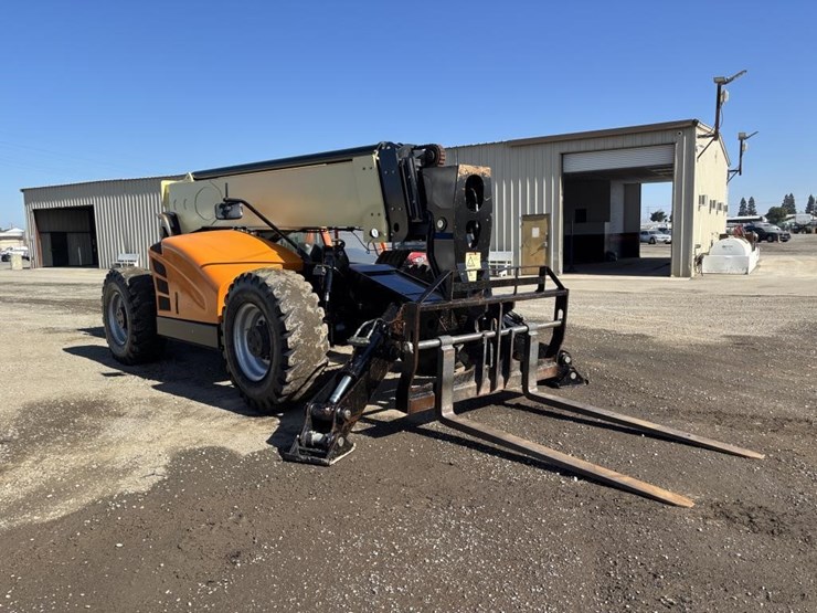 2015-jlg-1255-image-2