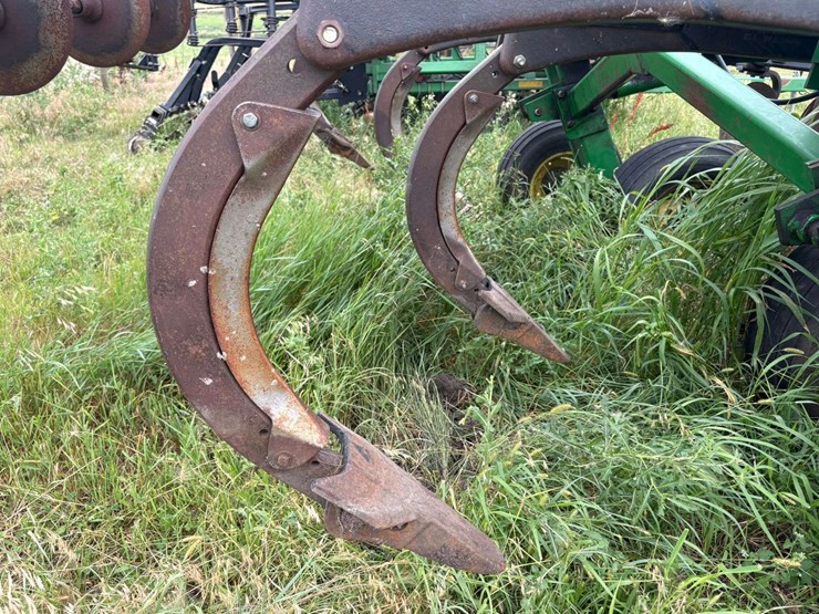 john-deere-2700-image-17