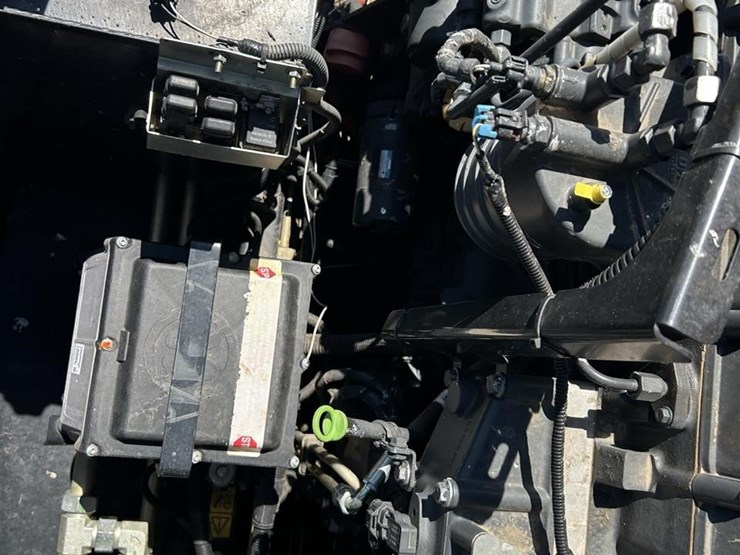 2013-new-holland-cx8080-image-116