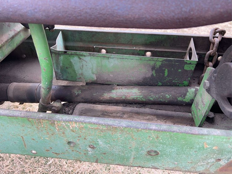 john-deere-520-image-21