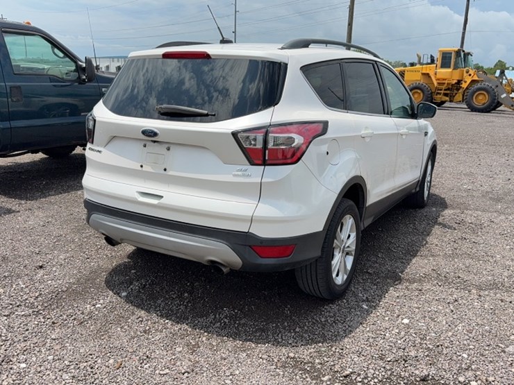2017-ford-escape-image-8