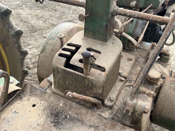 john-deere-model-b-image-43