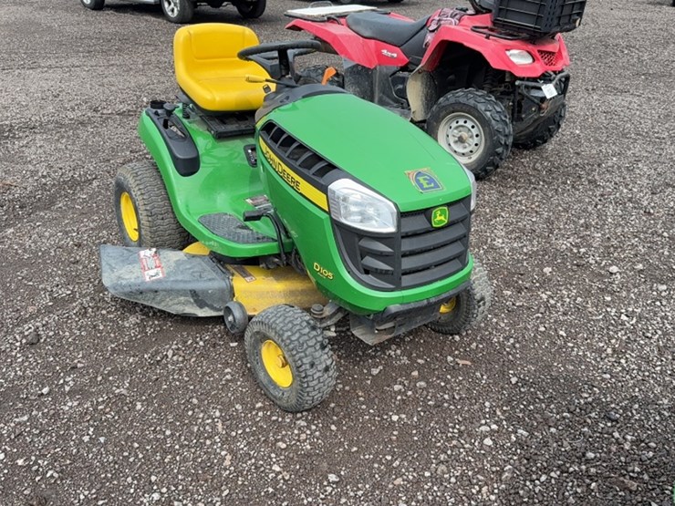 john-deere-d105-image-2
