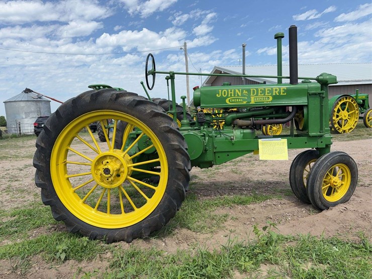 john-deere-model-b-image-6