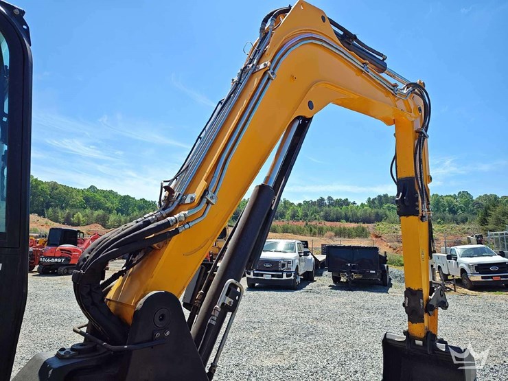 2023-jcb-90z-2-t4-midi-excavator-image-14