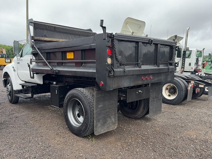 2007-ford-f750-image-10