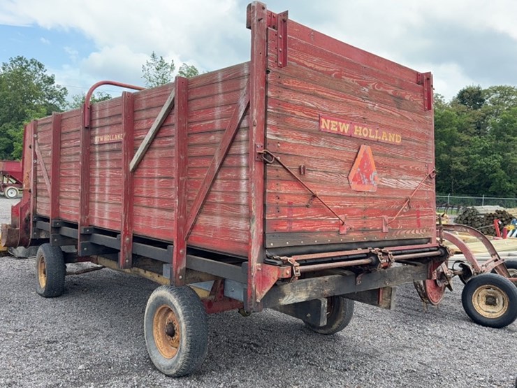 new-holland-m7-image-7