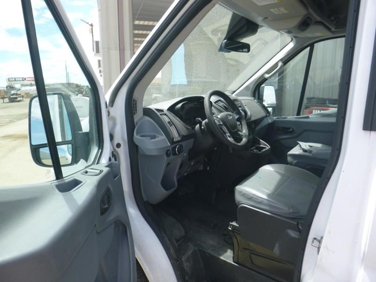 2019-ford-transit-image-5