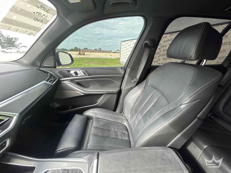 2011-bmw-x5-image-21