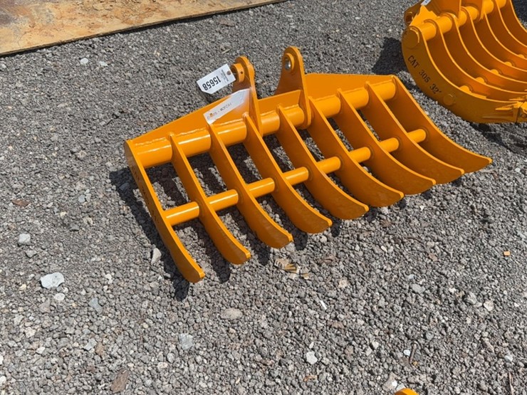 caterpillar-305-image-1