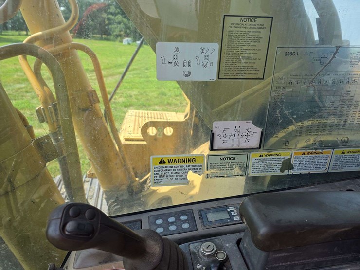 2002-caterpillar-330cl-image-70
