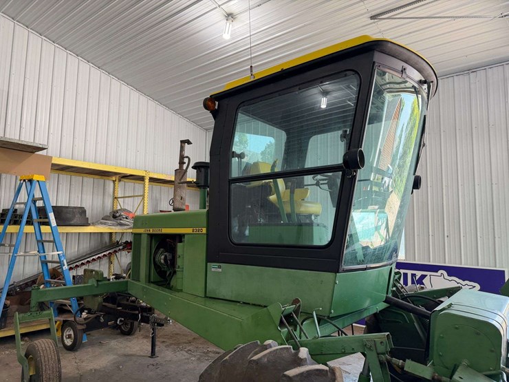 john-deere-2320-image-10
