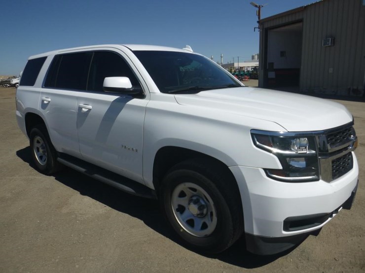 2018-chevrolet-tahoe-image-2