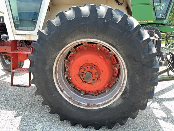 case-2590-tractor-image-17