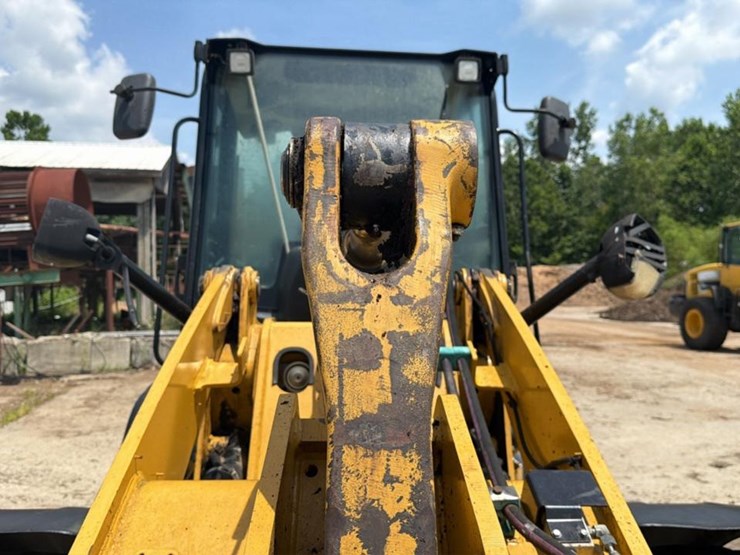 2015-caterpillar-908h2-image-15