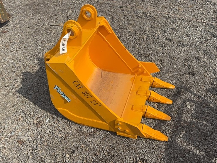 caterpillar-307-image-2