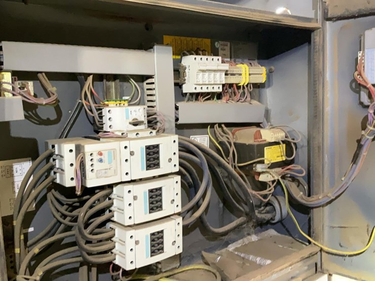 #182-•-2002-atlas-copco-ga55c-air-compressor-image-9