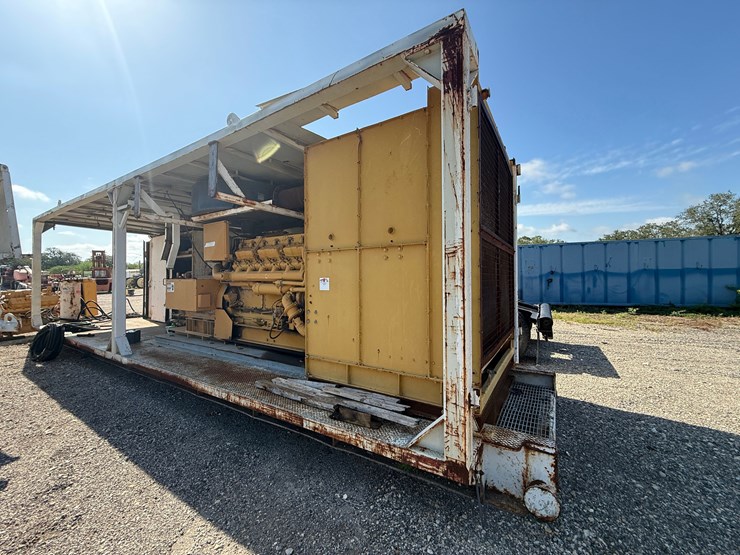 caterpillar-d379-image-2
