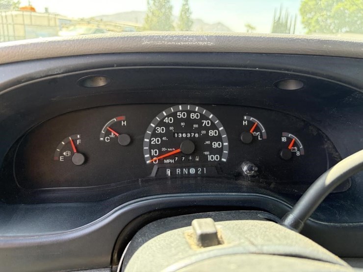 2002-ford-e350-sd-image-18