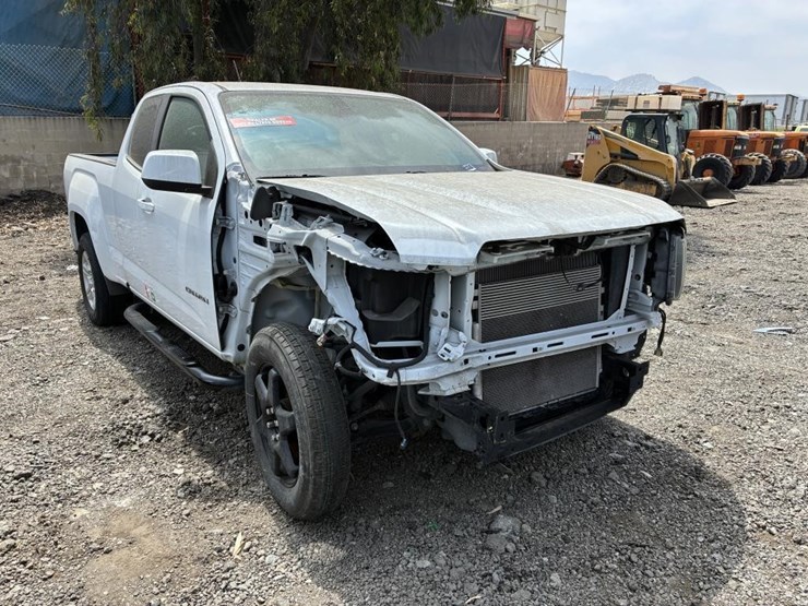 2018-gmc-canyon-sle-image-2