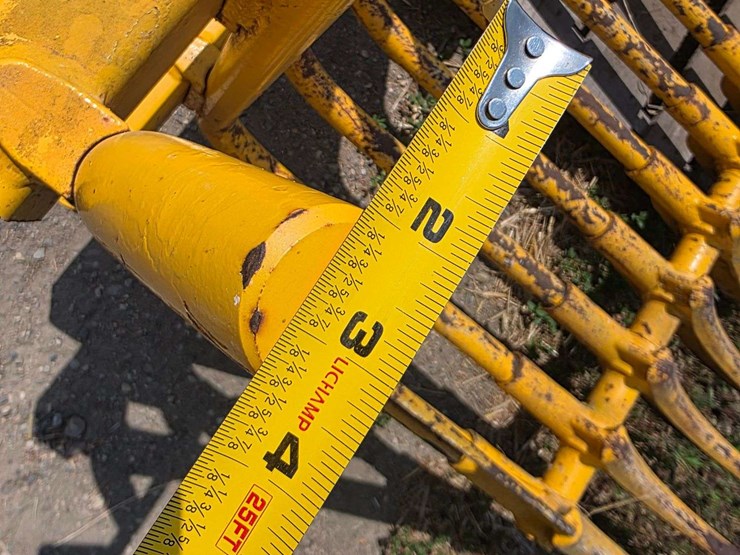 shoule-hb-7-rock-fork,-has-bolt-on-mounts,-84”-wide,-1-3/8”-round-bar-tine,-5”-spacing,-heavy-duty,-image-3