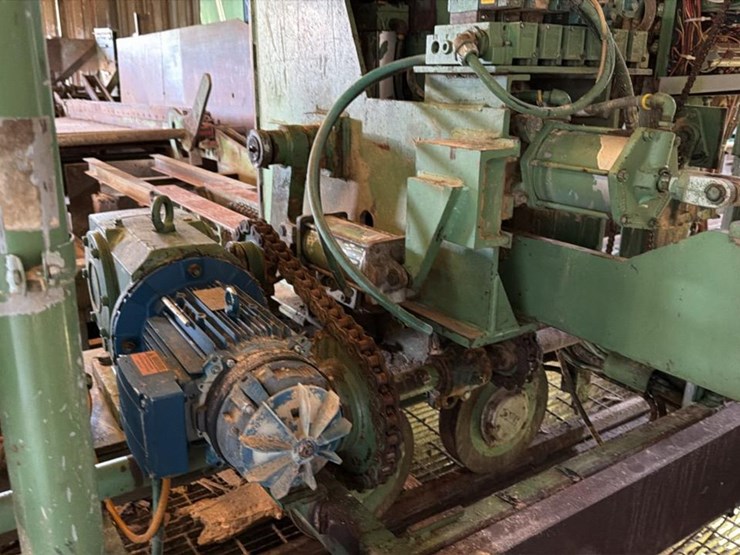 #104-•-4-headblock-hmc-ag-50bd-right-hand-carriage-and-track-frame-image-13