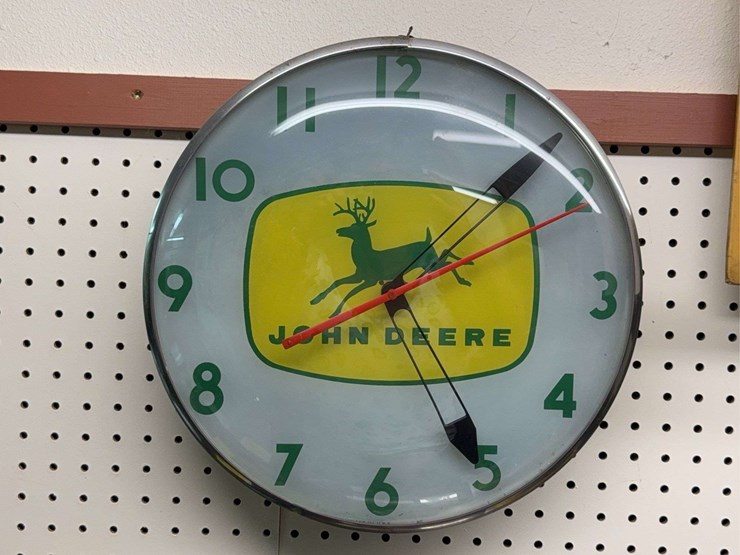 john-deere-dealer-clock-image-1