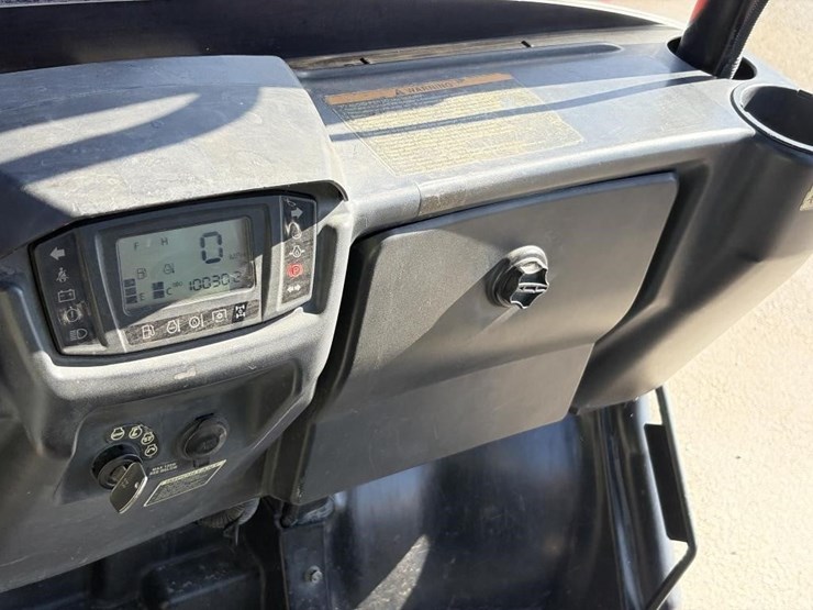 2017-kubota-rtv-x900-image-16