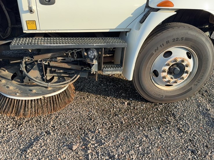 2007-international-durastar-4300-image-5