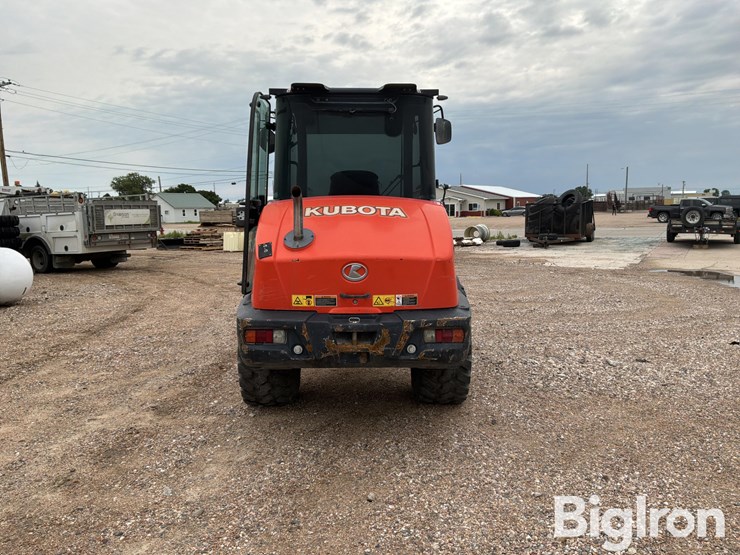 2019-kubota-r630-image-6
